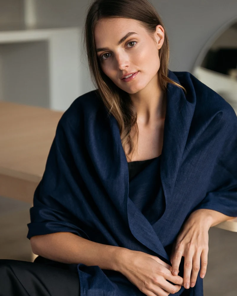 BIG SHADOW – Linen Blend Oversized Fringed Scarf