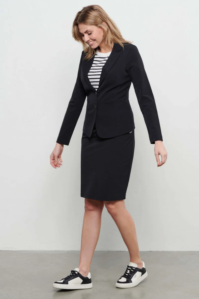 Travel Rok Pilar Black