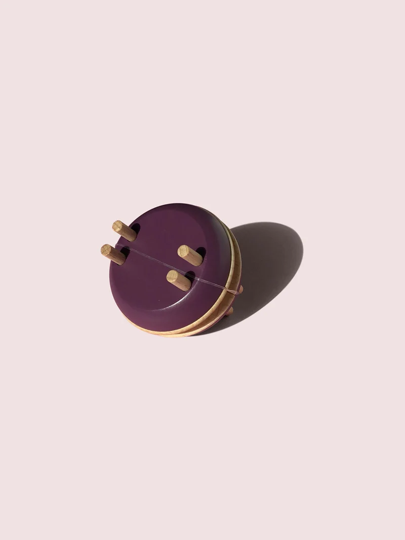 Pom Maker Small Macaron
