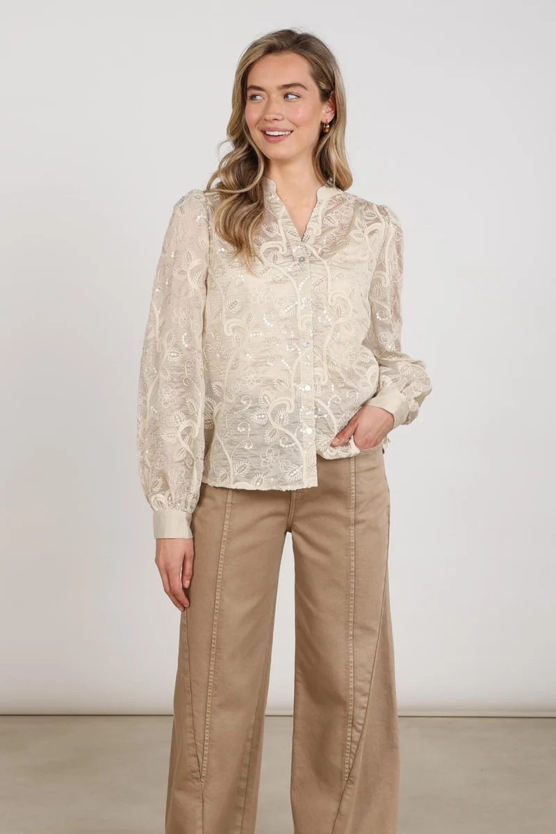Blouse Antonella Embroidery Sand NKF02178