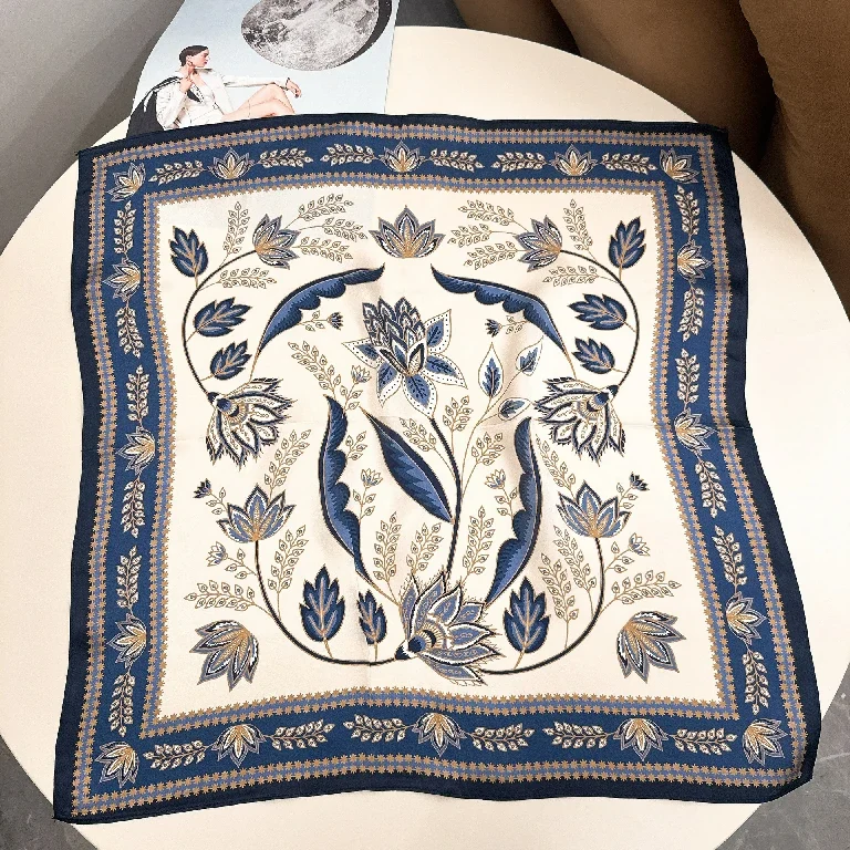 Luxe zijden satijnen vierkante sjaal met lotusbloemprint voor dames, groothandel