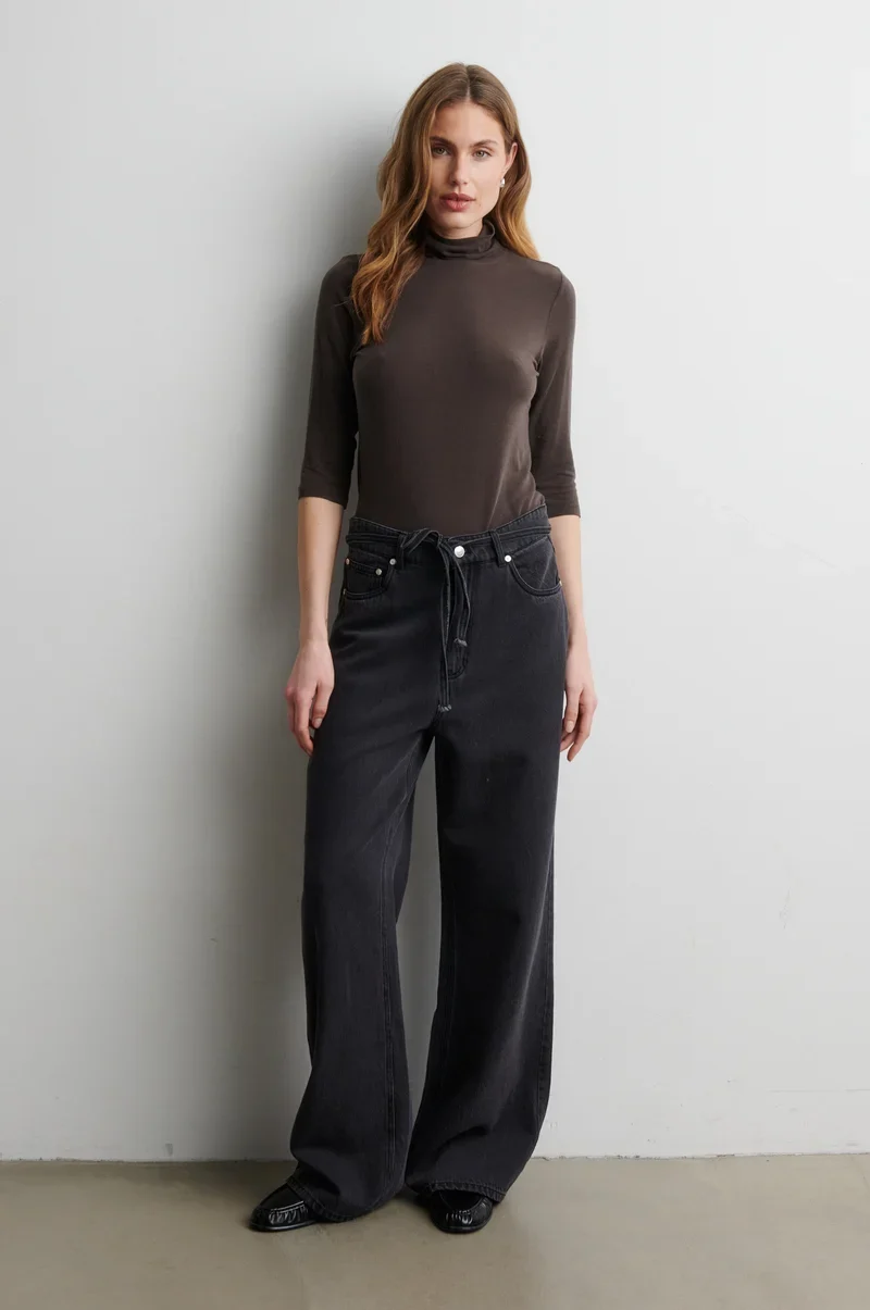 IRVANA denim jeans