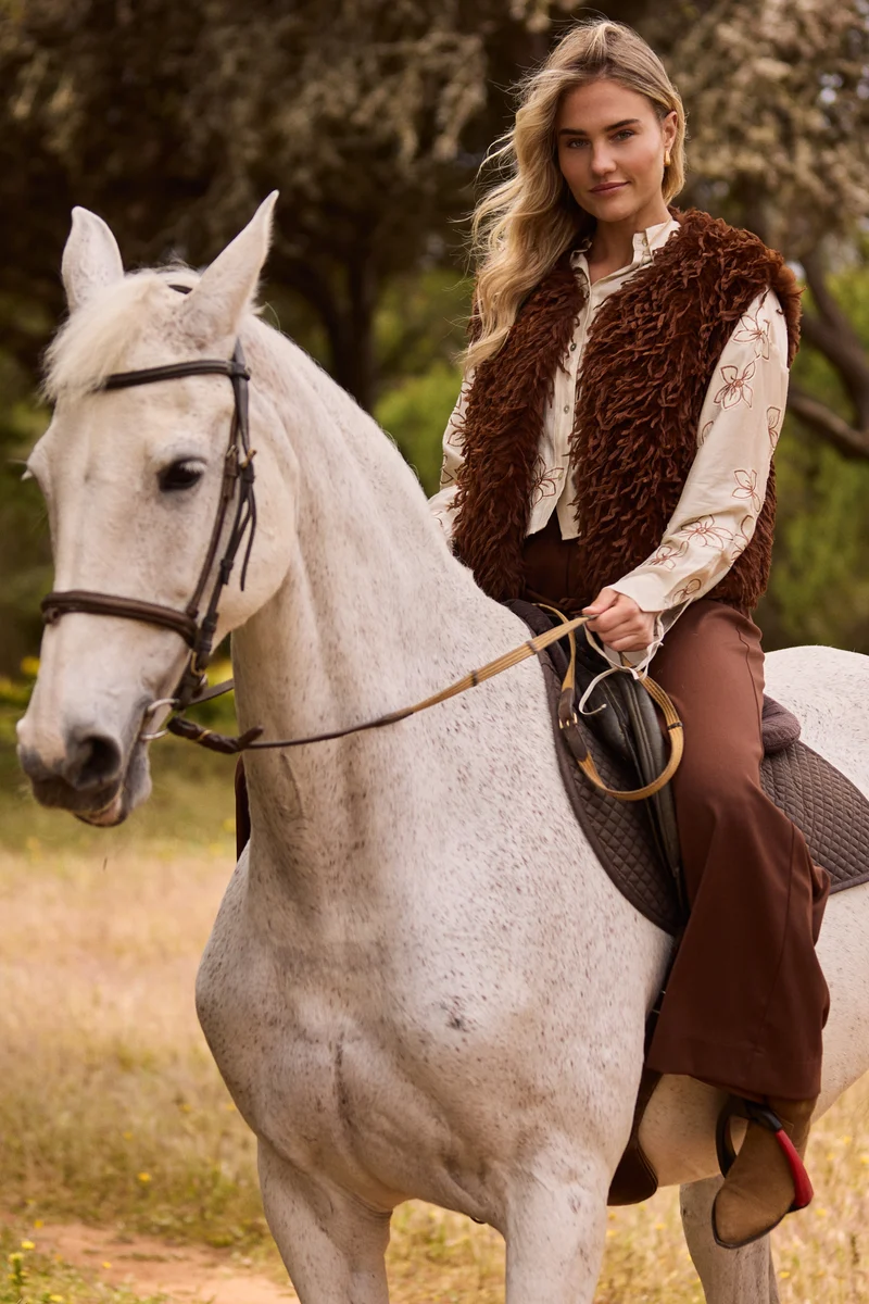 Gilet Mila Feather Espresso NKF08026