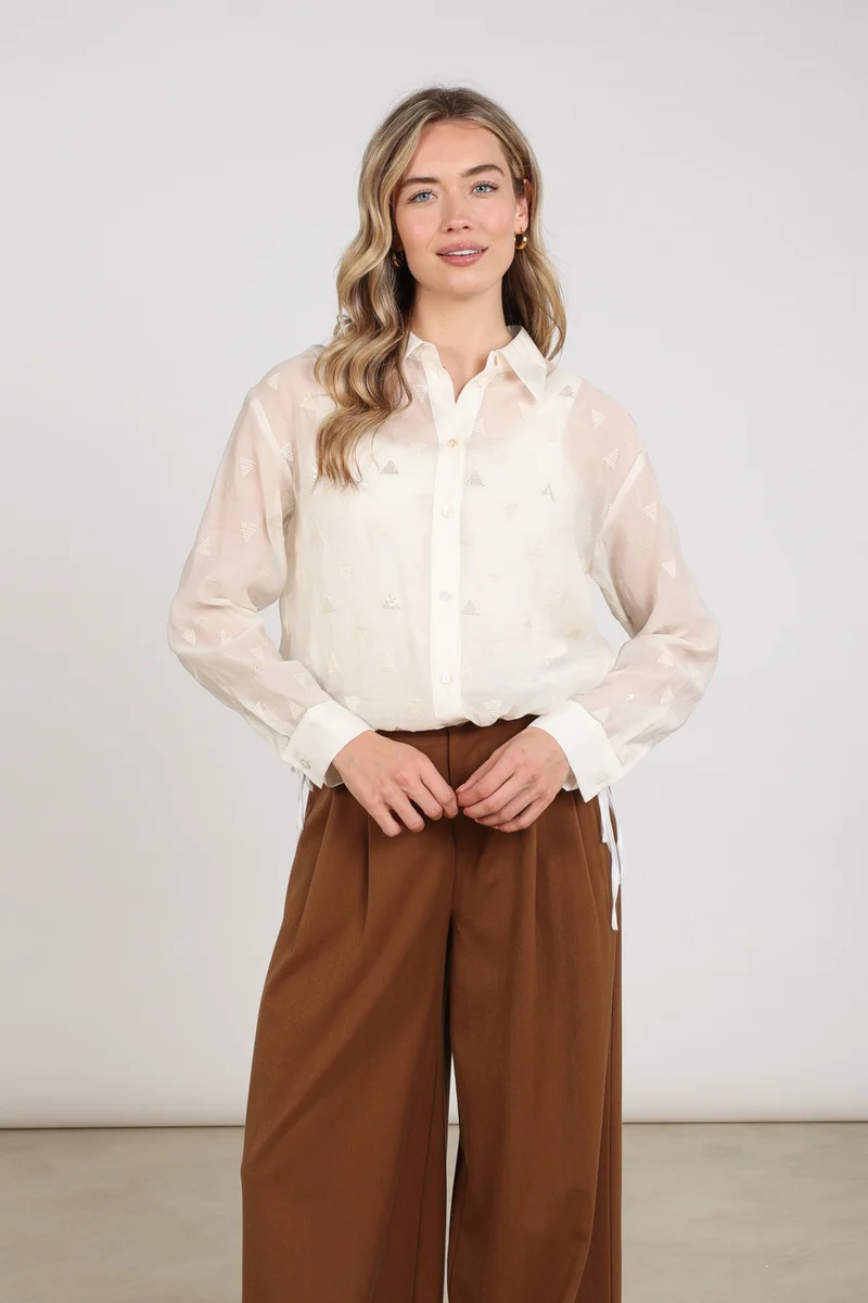 Blouse Ally Square Embroidery Offwhite NKF02182