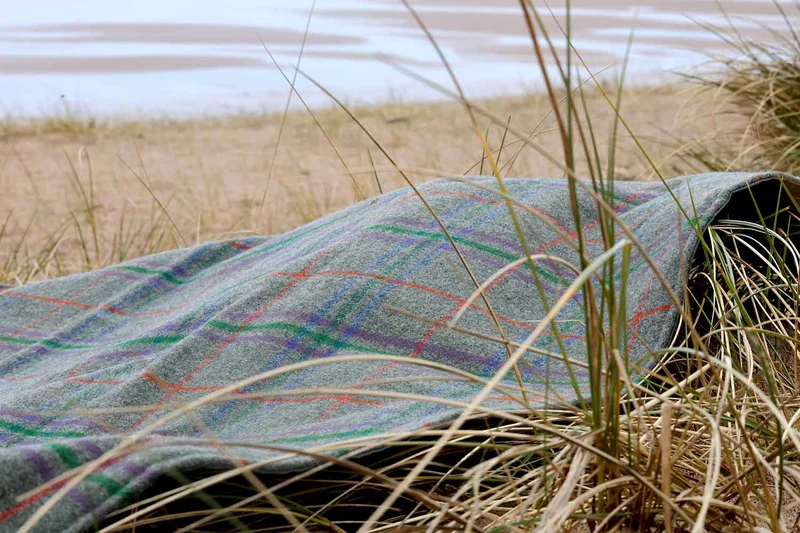 Kuuhi Schottische Tartan Picknickdecke Glencoe | Pastellgrün · Lammwolle · Wasserdicht
