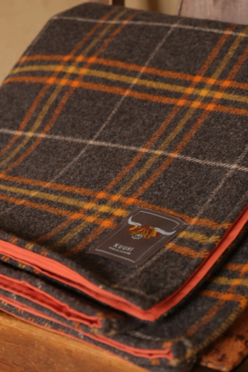 Kuuhi Schottische Tartan Picknickdecke Dunoon | Grau · Orange · Lammwolle · Wasserdicht