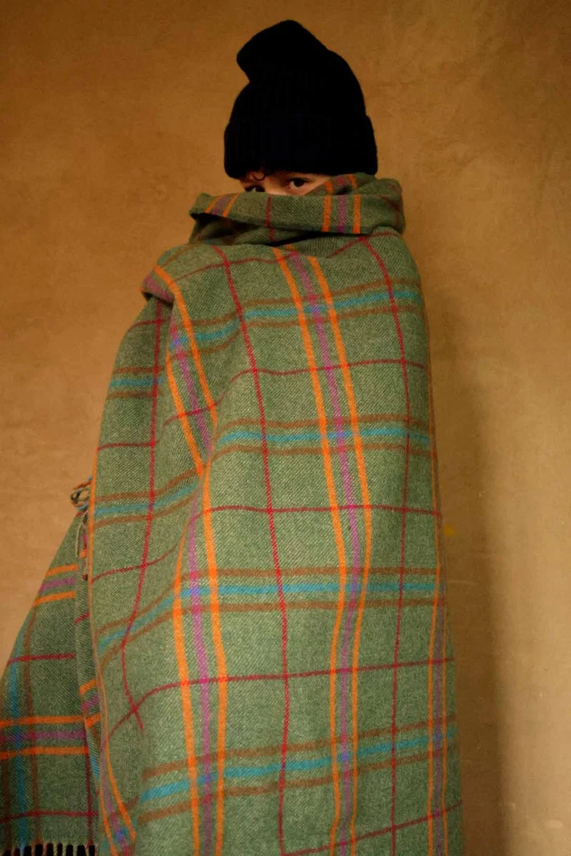 Kuuhi Schottische Tartan Wolldecke Ailsa Craig | Lammwolle · Lavendelduft · 2 Größen