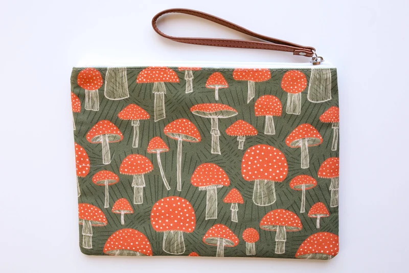 Gingiber Mushroom Pouch
