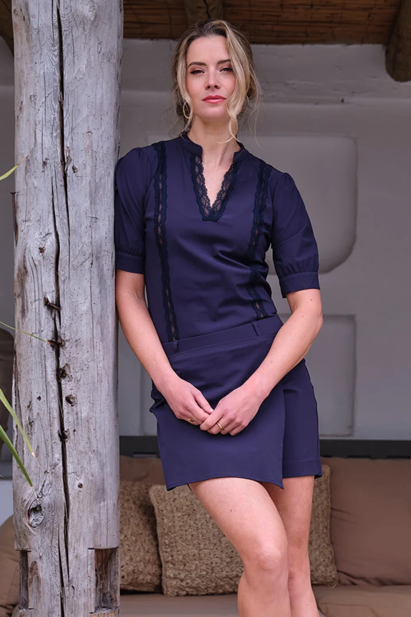 Travel Top Lace Navy 202828