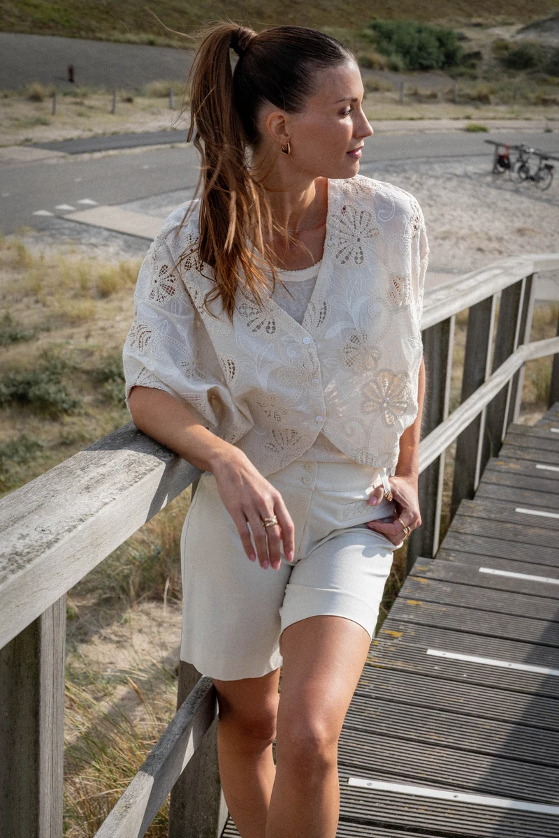 Short Thannie Light Sand