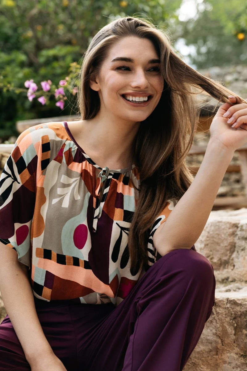 Top Axelle Art Leaf Plum Multi TO371