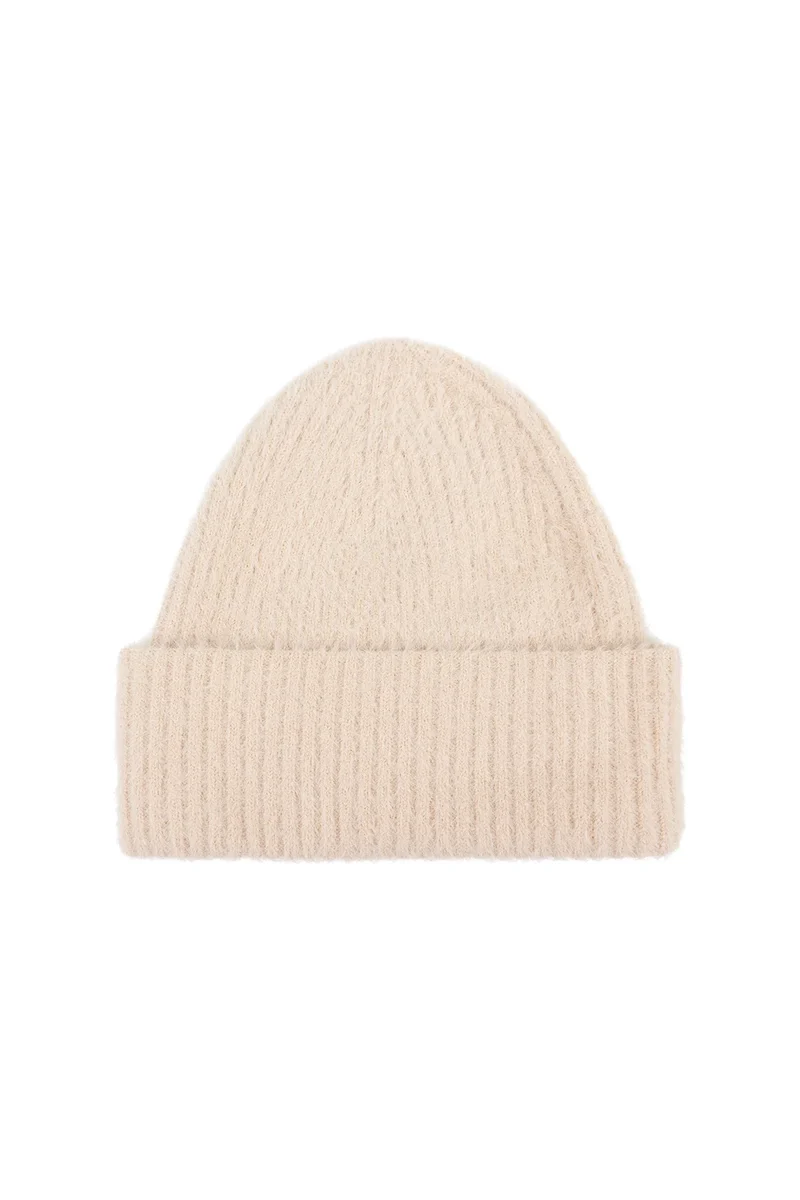 VANNE fluffy beanie