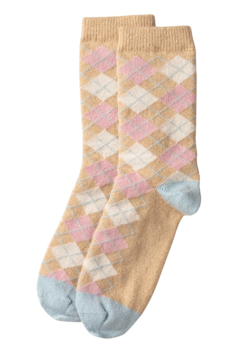 Rosie Sugden Damen Kaschmir Lounge-Socken Argyle Beige-Rosa | Made in Scotland