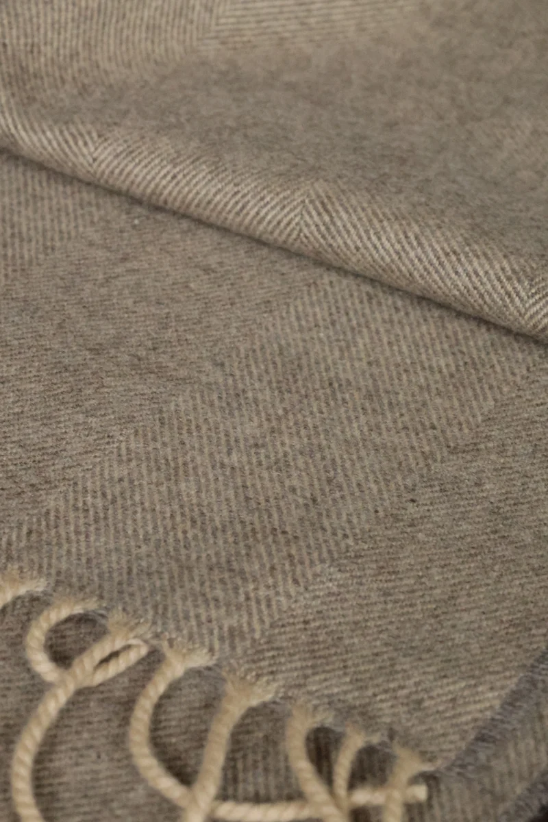 Kuuhi Kaschmirschal Fischgrätenmuster Braun Beige