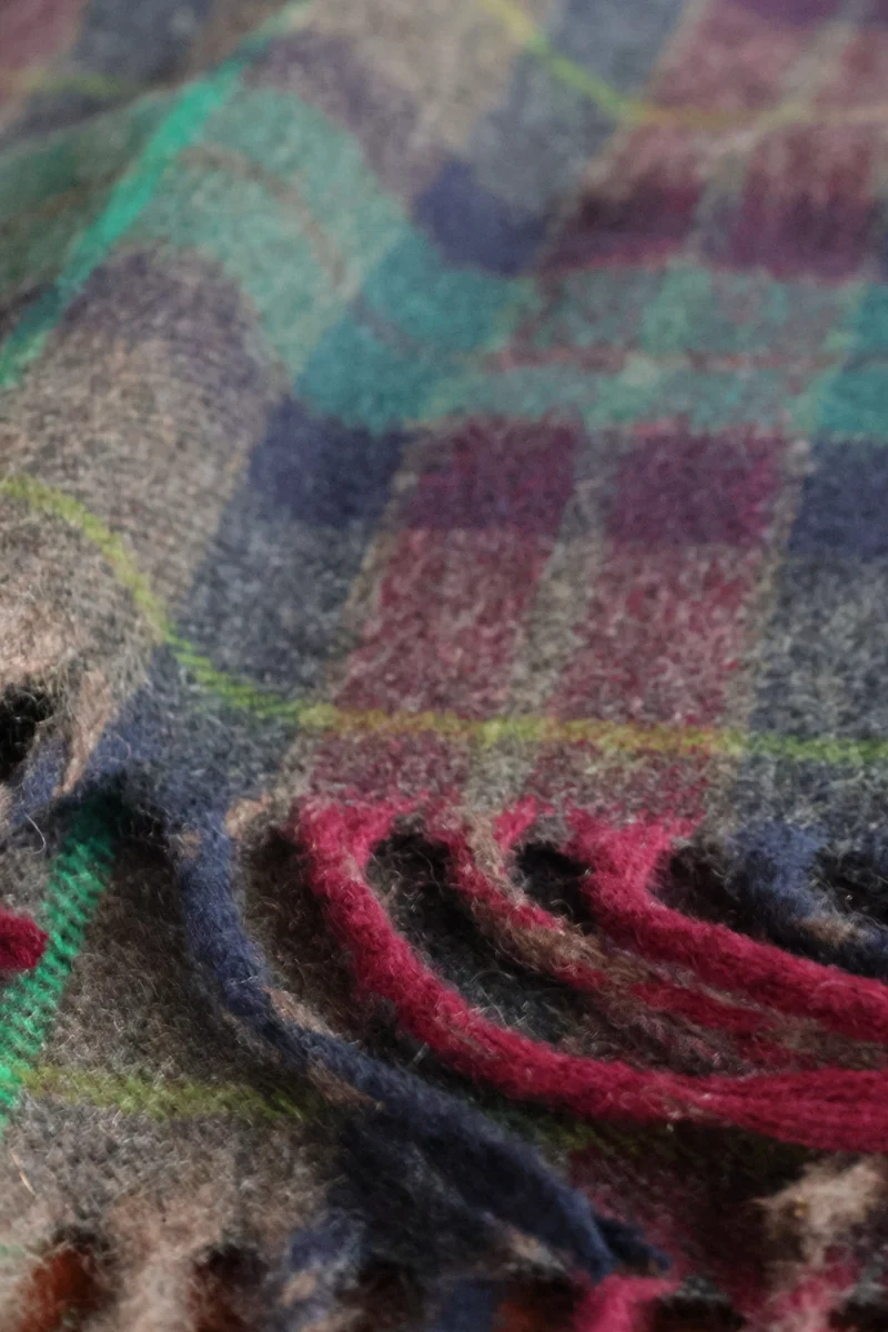 Kuuhi Kaschmirschal Modern Tartan Girvan | Braun Grün Rot