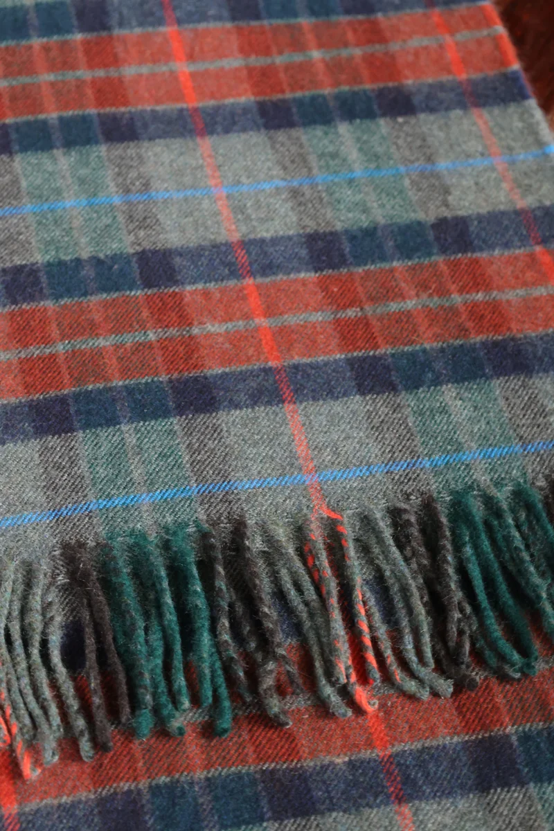 Kuuhi Kaschmirschal Tartan | Grau Orange Grün