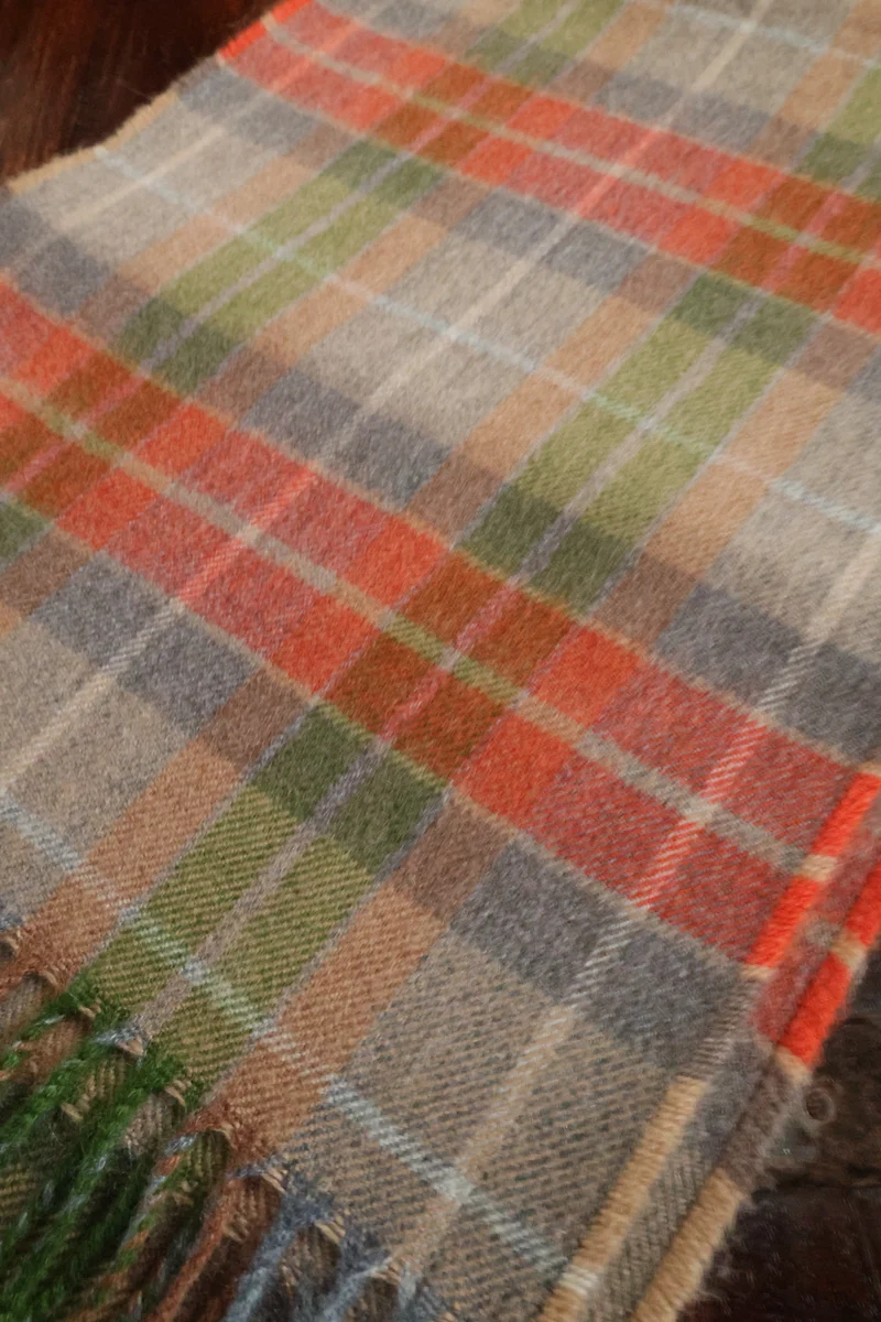 Kuuhi Kaschmirschal Tartan Thurso | Beige Orange Grün