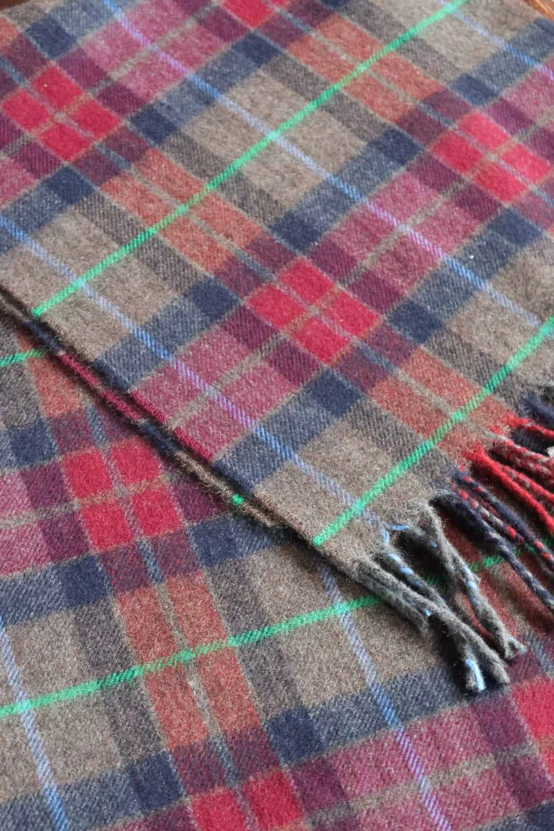 Kuuhi Tartan Kaschmirschal Modern Schottenkaro Glamis | Braun Rot Blau