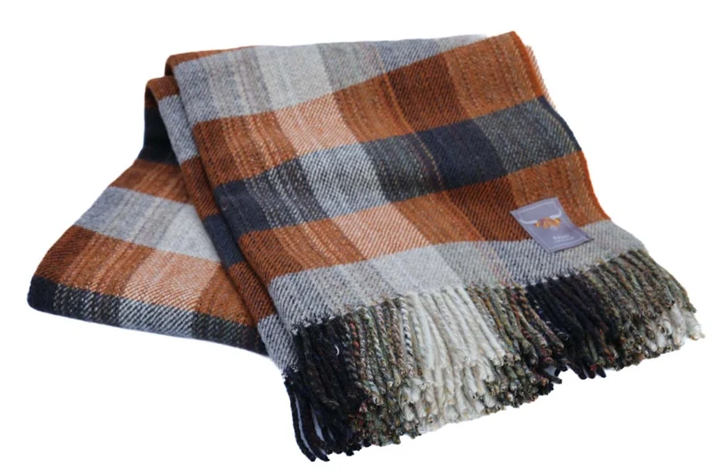 Kuuhi Farbige Wolldecke Orange mit Fransen