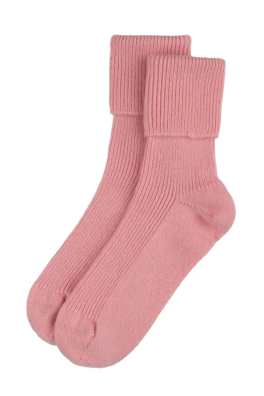 Rosie Sugden Damen Kaschmir Lounge-Socken Rosa | Made in Scotland
