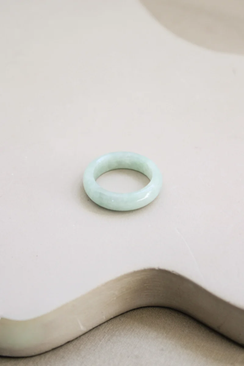 Jade ring 'Gemma' (US 7, 17.3mm)