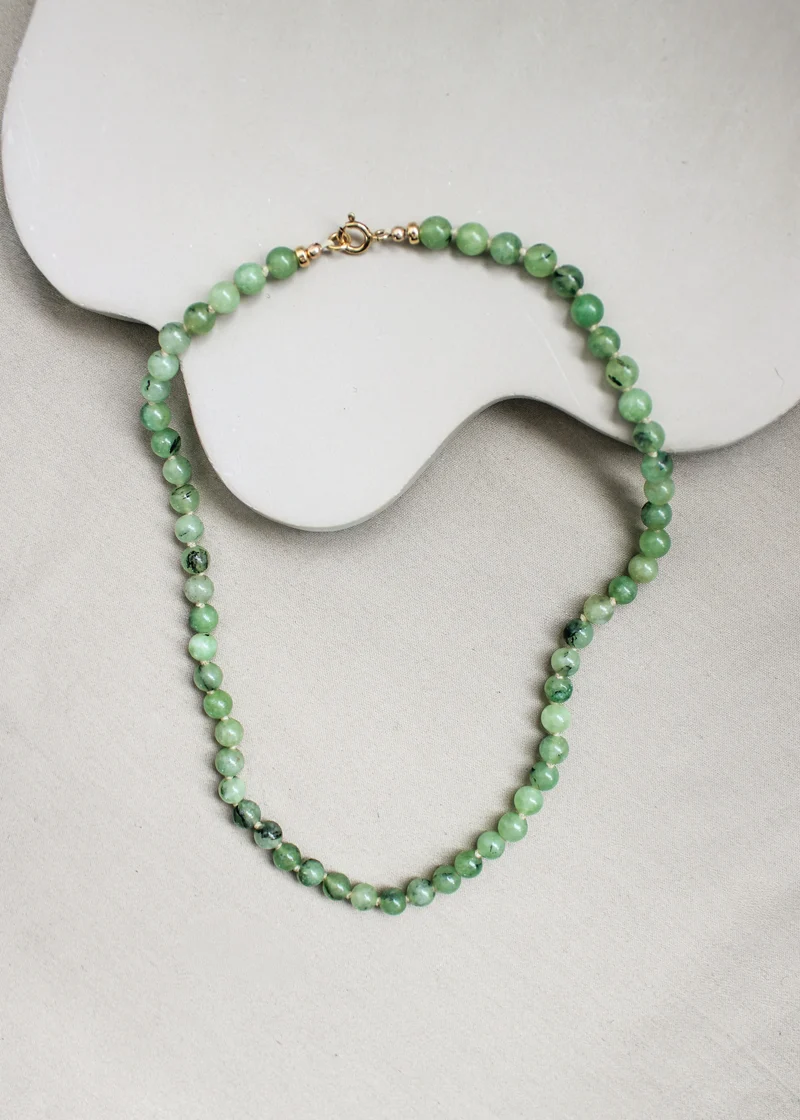 Prehniet ketting 'Inès'