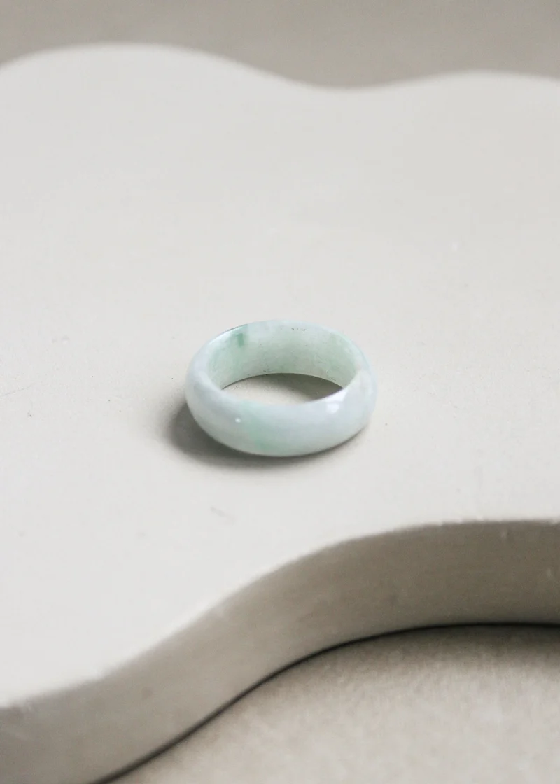 Jade ring 'Ruth' (US 7, 17.3mm)
