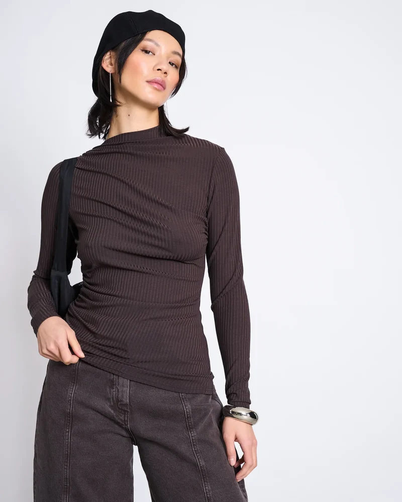 JAN 'N JUNE Tove asymmetrical long sleeve top mud women