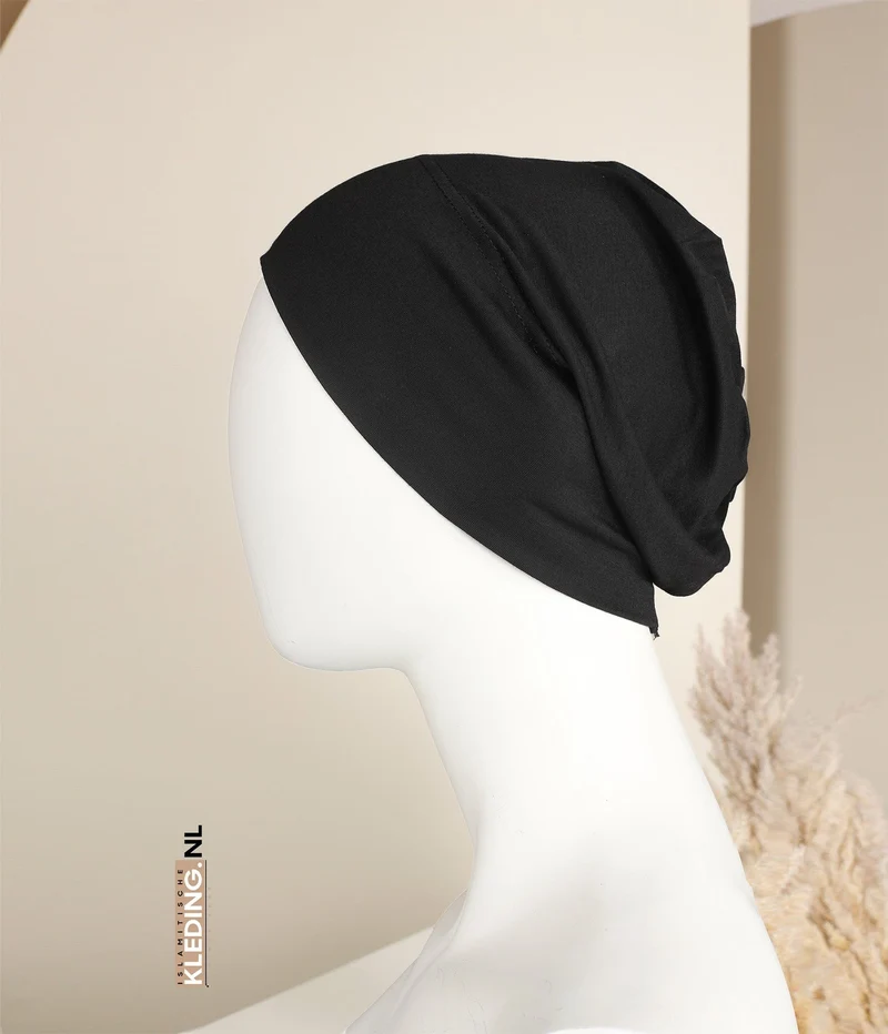 Closed Bonnet - Black