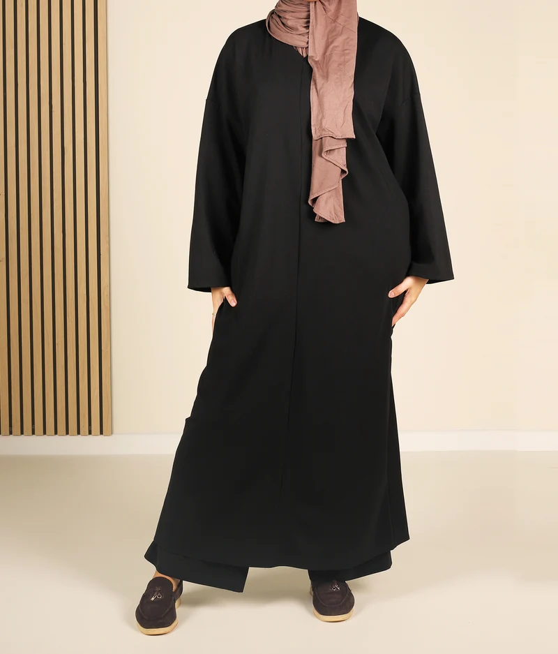 Modest Cotton V Sweater 16 - Black