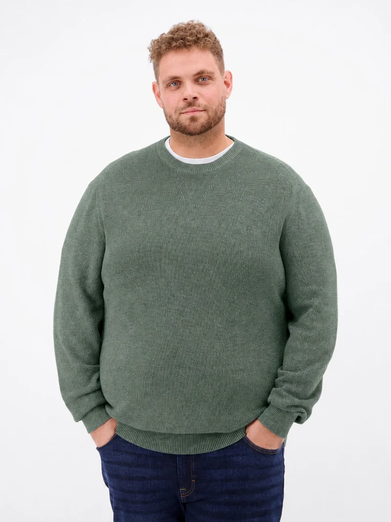 Minimalistischer Strickpullover mit O-Neck in großen Größen