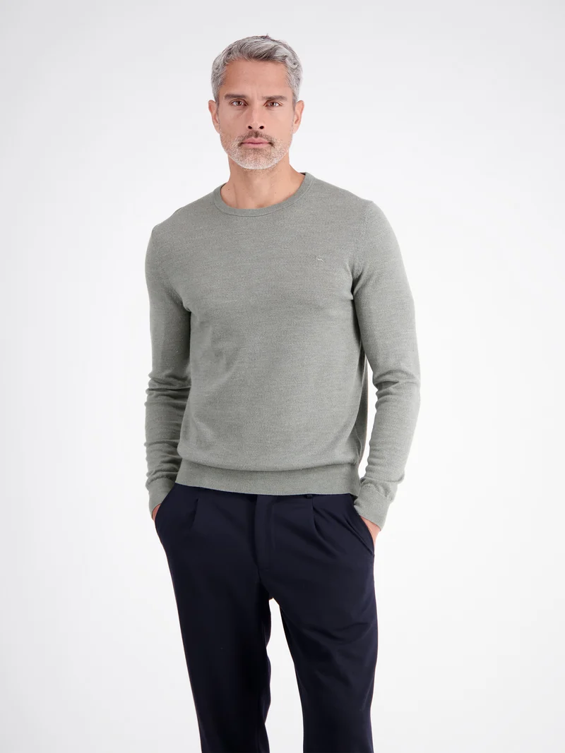 Dezent gestalteter Strickpullover aus weicher Merinowolle
