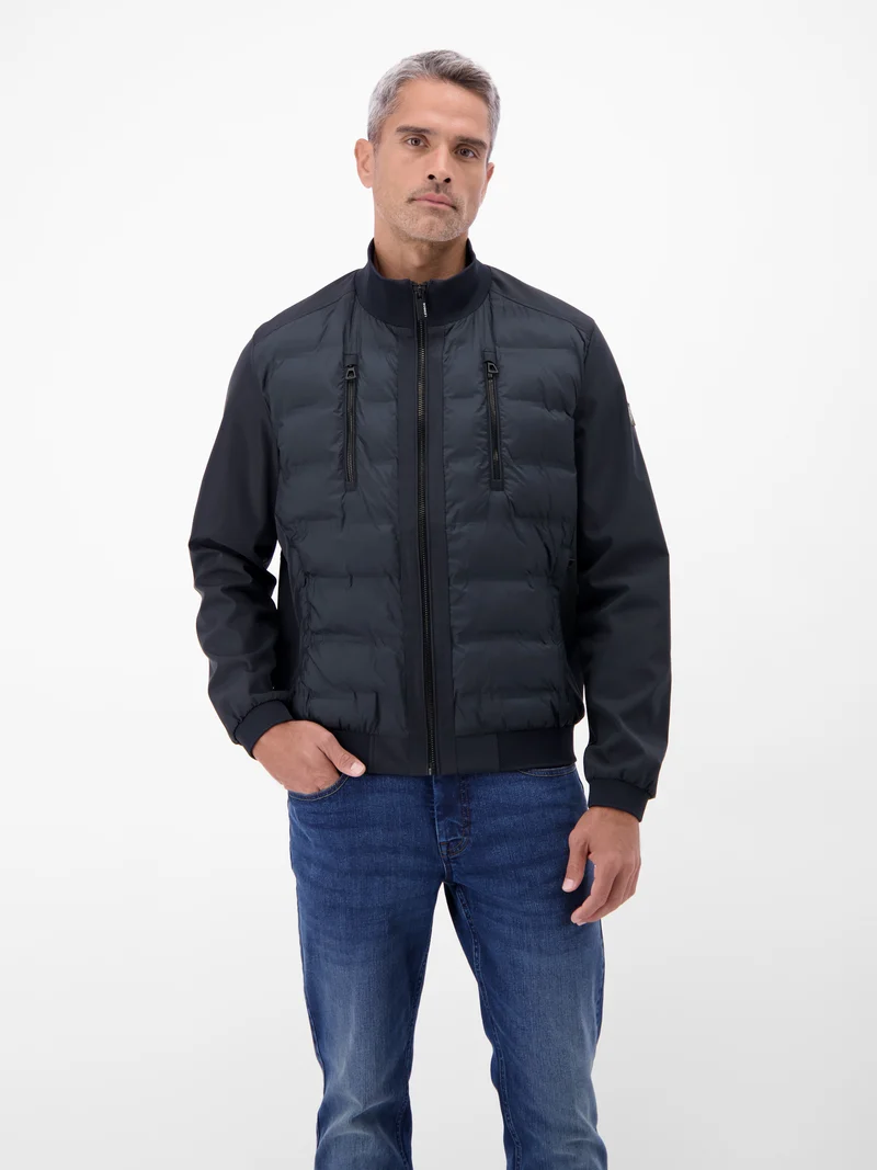 Sportliche Hybrid-Jacke