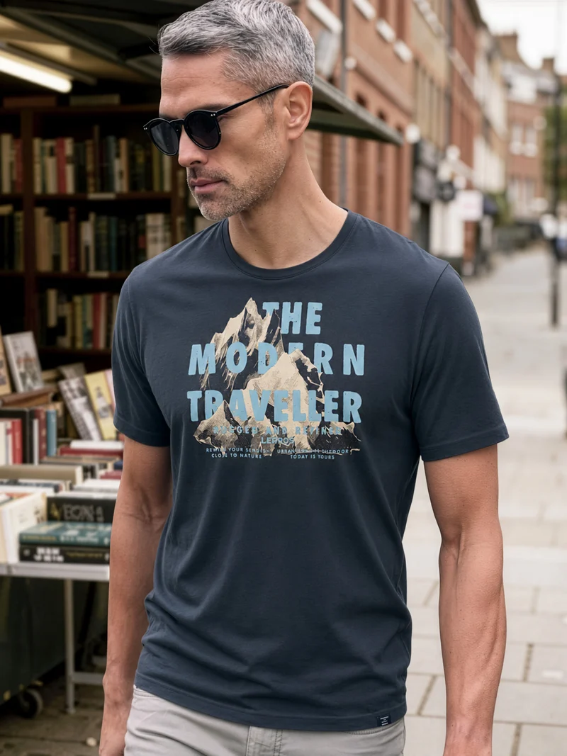 T-Shirt aus Baumwolle mit lässigem Frontprint und O-Neck