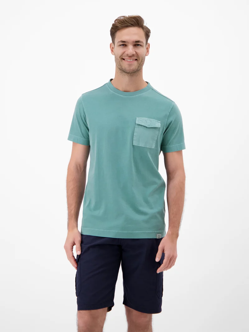T-Shirt mit O-Neck und Brusttasche