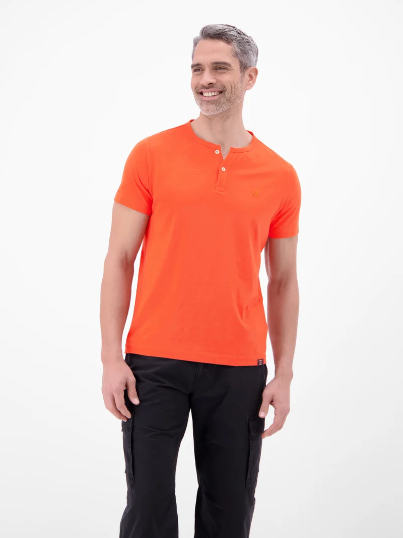 Serafino Shirt mit Rundhalsausschnitt und Knopfleiste